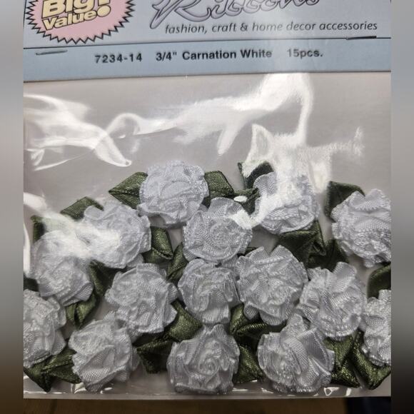 NWT Darice White & Pastel Ribbon Carnations Set ¾" Size 3packs of 15 each - Picture 2 of 3